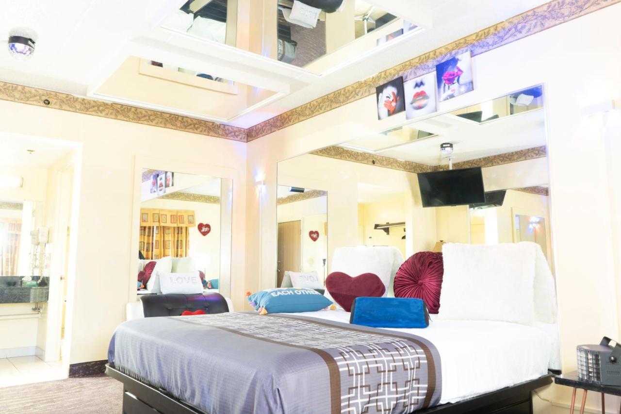 Luxe Romantic Suites Dolton Buitenkant foto