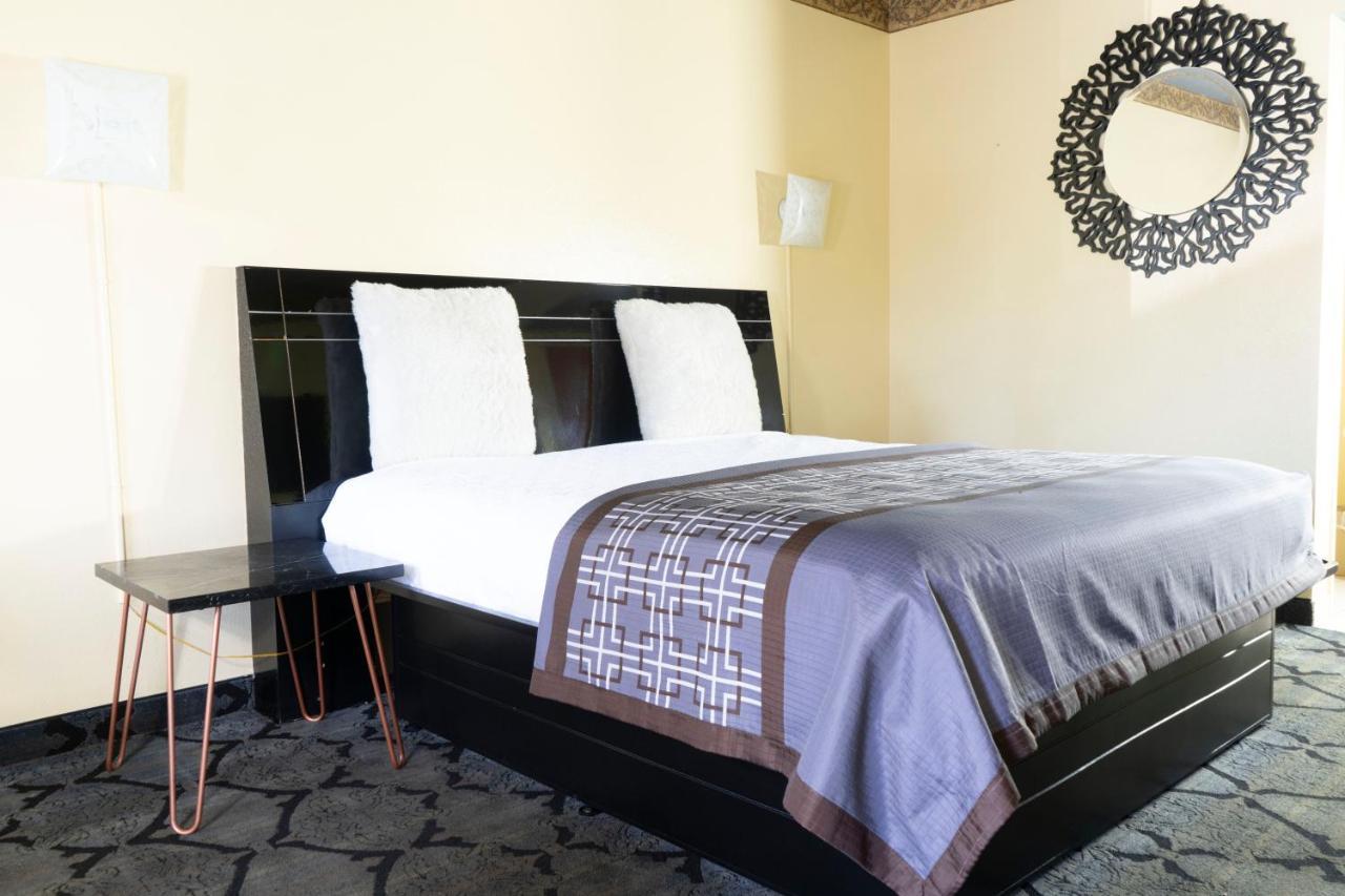 Luxe Romantic Suites Dolton Buitenkant foto